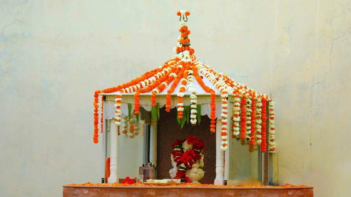 ઘરના મંદિર માટે વિશાળ ટીપ્સ