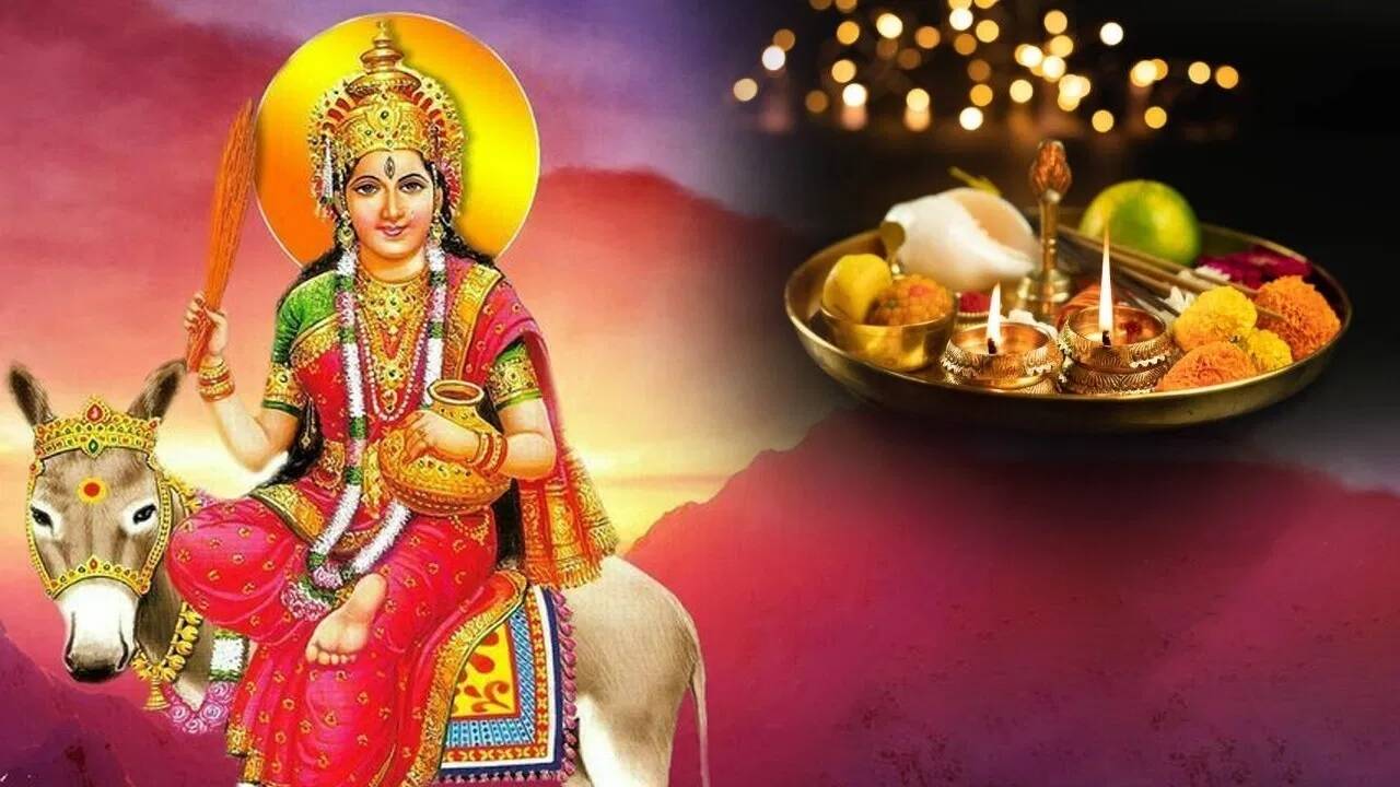 શીટલા અષ્ટમી 2025 શીટલા અષ્ટમી પર આ વસ્તુઓ દાન કરો