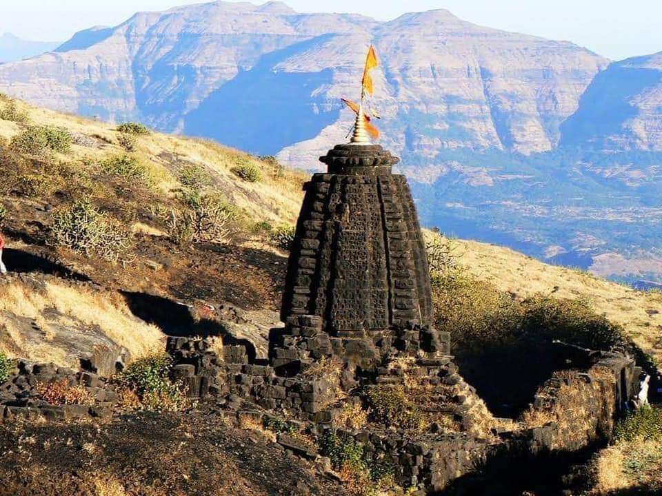 મહારાષ્ટ્રમાં કેદારેશ્વર ગુફા મંદિર
