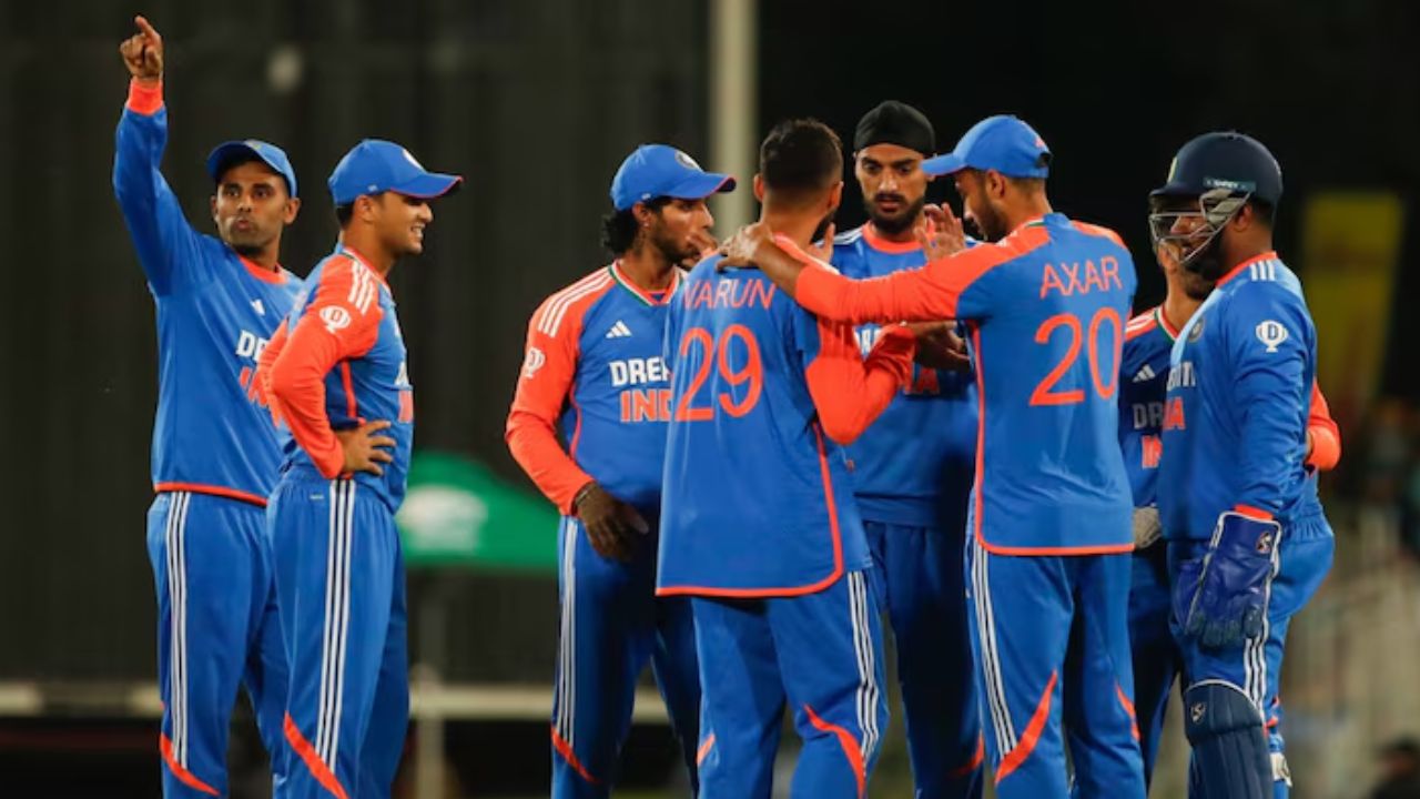 આફ્રિકા સામેની 5 મેચની T20 શ્રેણી માટે ટીમ ઈન્ડિયા આ રીતે હશે, MI અને CSKના 4-4 ખેલાડીઓ સામેલ છે. 17 ટીમ ઈન્ડિયાએ સાઉથ આફ્રિકા સામે ઘરઆંગણે T20 સિરીઝ રમવાની છે.