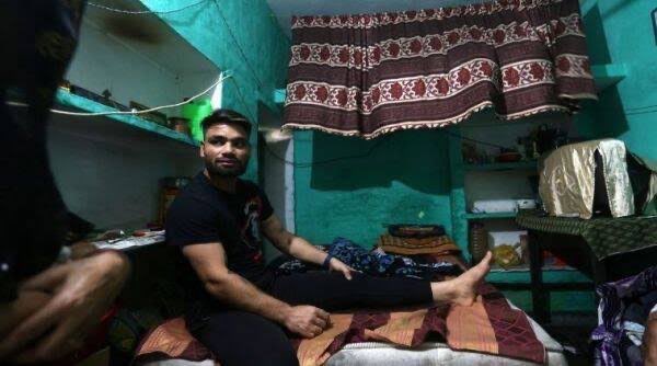 આ ક્રિકેટર એક સમયે 100 રૂપિયામાં ઘર બનાવતો હતો, હવે તે ભારતની T20 વર્લ્ડ કપ ટીમમાં પસંદ થયો છે. રિંકુ સિંહ સંઘર્ષ વાર્તા | રિંકુ સિંહ 5 સિક્સર, IPL KKR VS GT | રિંકુ સિલિન્ડર લઈને જતો હતો, ઝાડુ અને મોપ્સ પણ લઈ જતો હતોઃ 5 સિક્સર પછી કહ્યું- જેણે મારા માટે બલિદાન આપ્યું