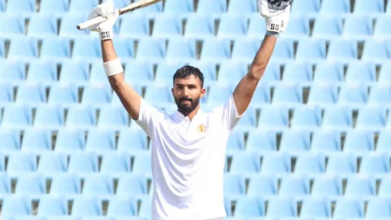 2025-26ની રણજી ટ્રોફીની ફાઇનલ ક્યારે, ક્યાં અને કેવી રીતે જોવી, જાણો મેચ 5 સંબંધિત તમામ વિગતો 2025-26ની રણજી ટ્રોફીની ફાઇનલ ક્યારે, ક્યાં અને કેવી રીતે જોવી, જાણો મેચ સંબંધિત તમામ વિગતો