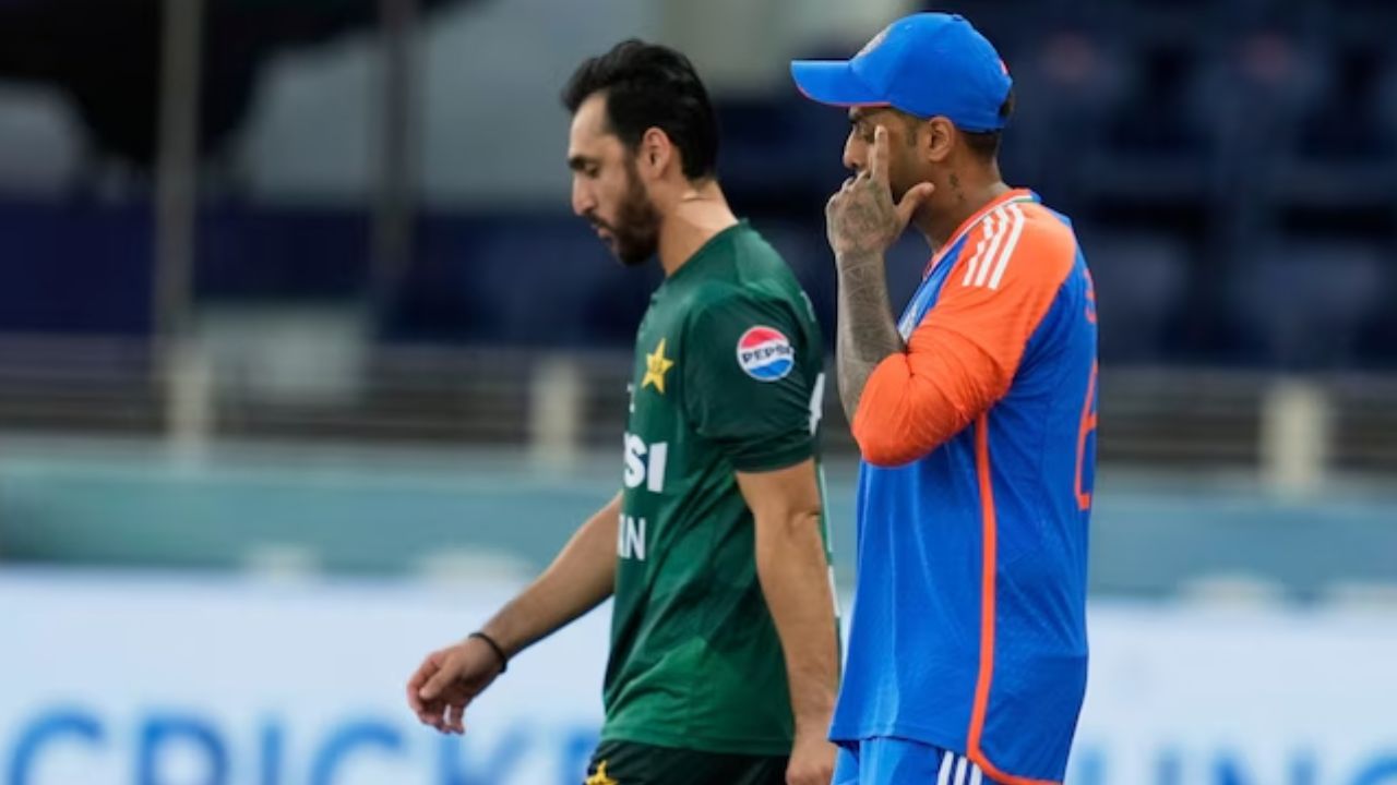 સેમીફાઈનલમાં ભારત-પાકની ટક્કર નિશ્ચિત? જાણો કયા સંજોગોમાં આ શાનદાર મેચ શક્ય છે 5 સેમીફાઈનલમાં ભારત-પાકની ટક્કર નિશ્ચિત? જાણો કયા સંજોગોમાં આ મહાન સ્પર્ધા શક્ય છે