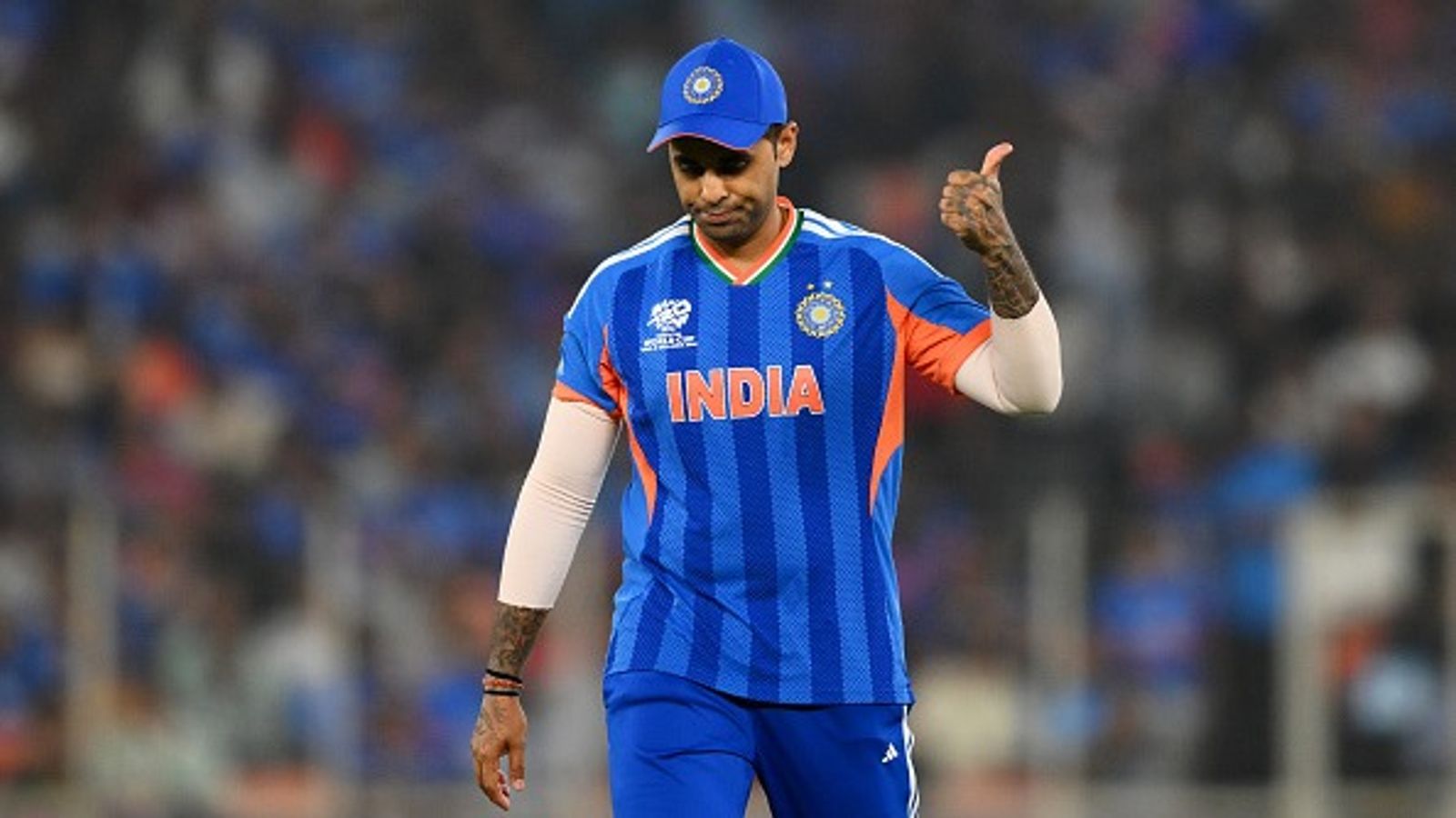 T20 વર્લ્ડકપ 2026 પછી આ 3 ખેલાડી લઈ શકે છે નિવૃત્તિ, 33 વર્ષની વધતી ઉંમરને કારણે રમવું મુશ્કેલ સુપર 8 T20 વર્લ્ડ કપ 2026 પહેલા સૂર્યકુમાર યાદવે ખુલ્લેઆમ દક્ષિણ આફ્રિકાને હિંમત આપી - સ્પોર્ટ્સટેક