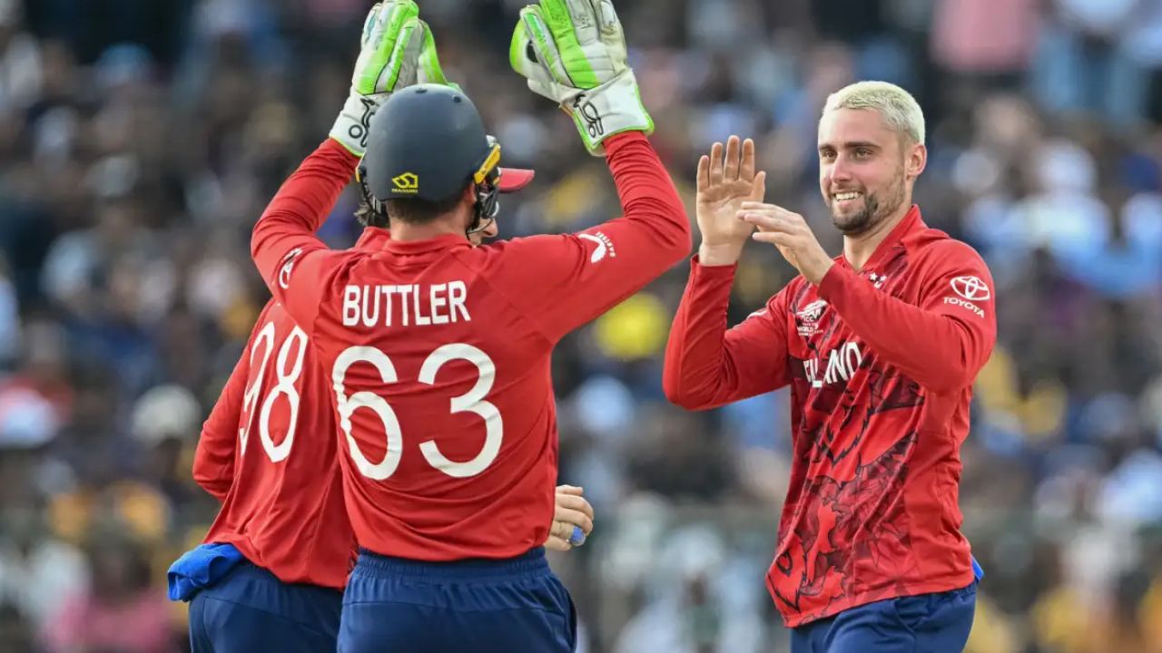 બટલર-સોલ્ટ નહીં, ઈંગ્લેન્ડનો આ ખેલાડી બની શકે છે ભારત માટે ખતરો, બેટ અને બોલ બંનેથી મેચ બદલી શક્યો હોત 5 ઈંગ્લેન્ડનો આ ખેલાડી બટલર-સોલ્ટ નહીં પરંતુ ભારતનો છે