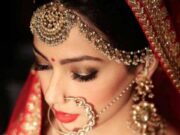 જો તમે સાદા કપડામાં સૌથી સુંદર દેખાવા માંગતા હોવ તો સિમ્પલ જ્વેલરીને આ રીતે મેચ કરો.