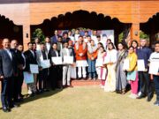 ઉત્તરાખંડ: સીએમ ધામીએ નવા પસંદ કરેલા ઉમેદવારોને નિમણૂક પત્રોનું વિતરણ કર્યું, શુભેચ્છાઓ આપી