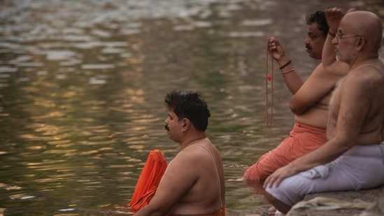 મૌની અમાવસ્યા 2025 અમાવસ્યા પર ન કરો આ કામ 