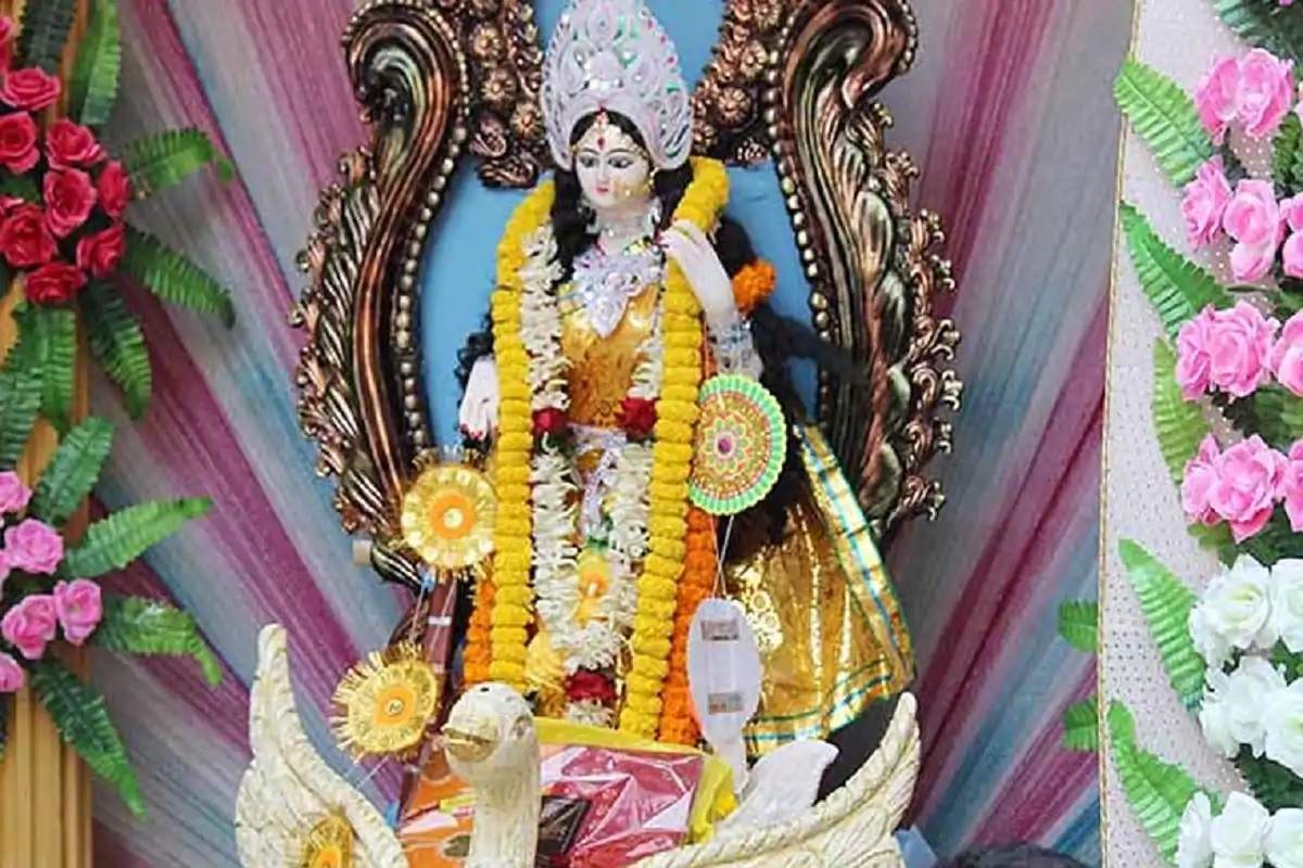 બસંત પંચમી 2025 બસંત પંચમી પર સરસ્વતી કવાચા પાથનો પાઠ કરો