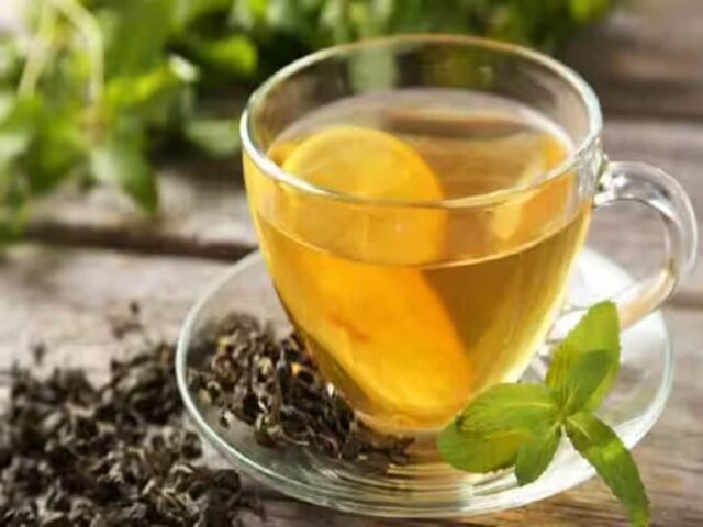 647157-green-tea-zee.jpg