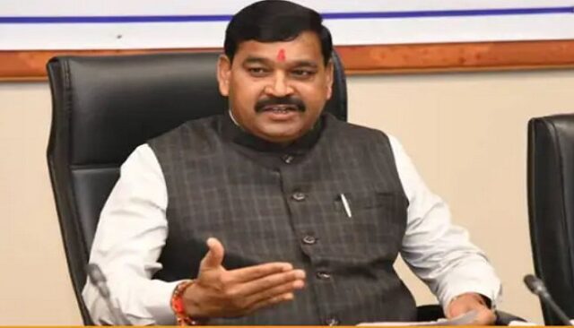 kuber-dindor-Education-minister.jpg