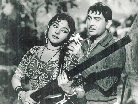 જ્યારે પદ્મિનીના નૃત્યથી રાજ કપૂરને stand ભા રહેવાની અને તાળીઓ મારવાની ફરજ પડી