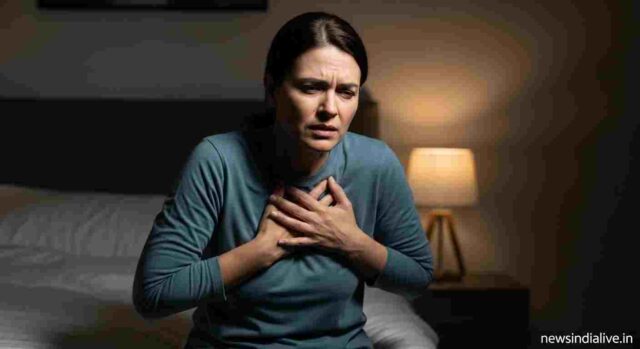 Heart-Attack-female_293770883.jpg