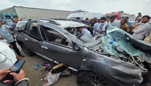 Accident-Himatnagar-highway.jpg