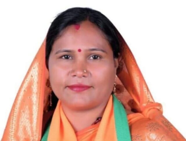 shakuntala-porte.jpg
