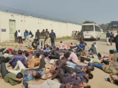 D.Ed ના ઉમેદવારોએ વહેલી સવારે શિક્ષણ મંત્રીના બંગલાનો ઘેરાવ કર્યો, પોલીસે તમામને ભગાડ્યા