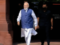 ટ્રમ્પના ટેરિફ અને વધતા વેપાર દબાણ વચ્ચે આંતરરાષ્ટ્રીય સ્તરે ભારતની પ્રશંસા થઈ રહી છે.