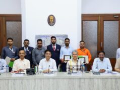 પશ્ચિમ રેલવેના મહાપ્રબંધકે અમદાવાદ મંડળના 5 કર્મચારીઓને સંરક્ષામાં ઉત્કૃષ્ટ કાર્ય માટે સન્માનિત કર્યા