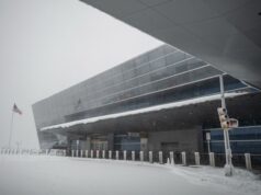 ઉત્તરપૂર્વમાં 60 સેમી બરફ સાથે ભારે હિમવર્ષા, ન્યૂયોર્કમાં મોટી સંખ્યામાં ફ્લાઇટ્સ રદ