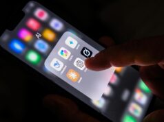 OpenAI કેનેડિયન માસ શૂટરના બીજા એકાઉન્ટની શોધ પછી સત્તાવાળાઓને વિશ્વસનીય ધમકીઓ વિશે સૂચિત કરશે