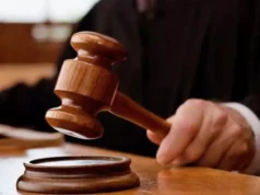 કોર્ટે શિક્ષકને ત્રણ વર્ષની કેદની સજા સંભળાવી, તેને નકલી દસ્તાવેજોની મદદથી નોકરી અપાવવા બદલ સજા કરવામાં આવી હતી.