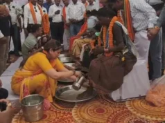 ધારાસભ્ય ભાવના બોહરા ઘર વાપસી અભિયાનનો નવો ચહેરો છે, અત્યાર સુધીમાં 500 આદિવાસીઓનું ધર્મ પરિવર્તન થયું છે, ગૌરવ સંમેલનમાં લોકોએ પગ ધોઈને આવકાર્યા હતા.