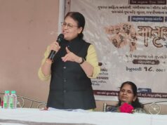 નર્મદાના જય અંબે સ્કૂલમાં માતૃભાષા મહોત્સવ ઉજવાયોજાણીતા સાહિત્યકાર અને વક્તાઓ દીપક જગતાપ, નમીતા મકવાણા, દિગ્વિજયસિંહ રાઠોડના વ્યાખ્યાન યોજાયા.