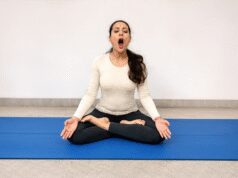 પાચન સુધારે છે અને કફ દૂર કરે છે, ભુજંગિકરણ પ્રાણાયામના ઘણા ફાયદા છે.