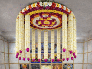 મહાશિવરાત્રી નિમિત્તે રાયસણના પંચેશ્વર મંદિરમાં હોમા લઘુરૂદ્ર અને રાત્રે 12 કલાકે મહા આરતીનું ભવ્ય આયોજન કરવામાં આવ્યું હતું.