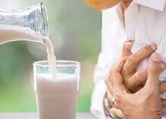 કાર્ડિયોલોજિસ્ટ ટીપ્સ: શું દૂધ પીવું તમારા હૃદય માટે જોખમી છે? જાણો હાર્ટ સ્પેશિયાલિસ્ટે કયું દૂધ સૌથી સારું કહ્યું છે