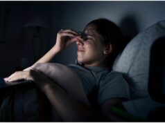 અનિદ્રાની સારવાર: ઊંઘની તારીખ શું છે? આજની પેઢી આનાથી સંઘર્ષ કરી રહી છે, જાણો તેના લક્ષણો અને ગાઢ ઊંઘ મેળવવાની 5 ચોક્કસ રીતો.