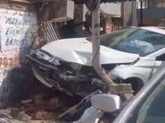 અમદાવાદના ઘાટલોડિયામાં પૂર ઝડપે કાર ગેટ તોડી બંગલામાં ઘૂંસી, અન્ય વાહનોને નુકસાન