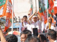 ડેડીયાપાડામાં આદિવાસી ગૌરવ અભિવાદન સમારંભ દરમિયાન કોંગ્રેસ-આપના 1000 કાર્યકરો ભાજપમાં જોડાયા