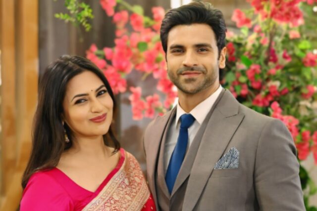 Divyanka-Tripathi-Pregnancy-rumours-first-child-with-vivek-dahiya.jpg