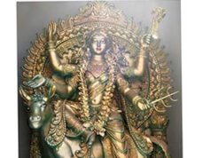 સપ્તમીએ પ્રગટેલા કાલરાત્રિનાં બે સ્વરૂપ એટલે કે પાવાગઢની કાળકા અને ચોટીલાની ચંડી ચામુંડા.